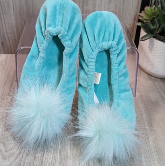 Pottery Barn TEEN "Ballerina Slippers" Size Large Aqua Fluffy Pom Pom Velvety - Picture 1 of 7